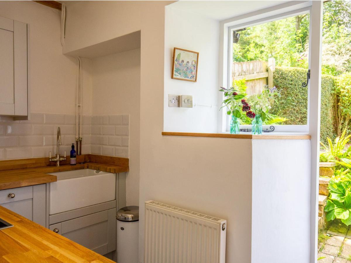Lily Cottage Tew Exterior photo