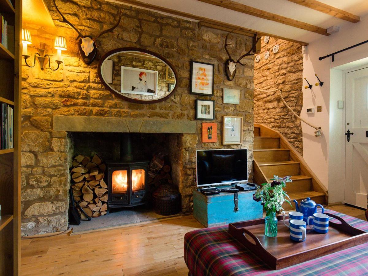 Lily Cottage Tew Exterior photo